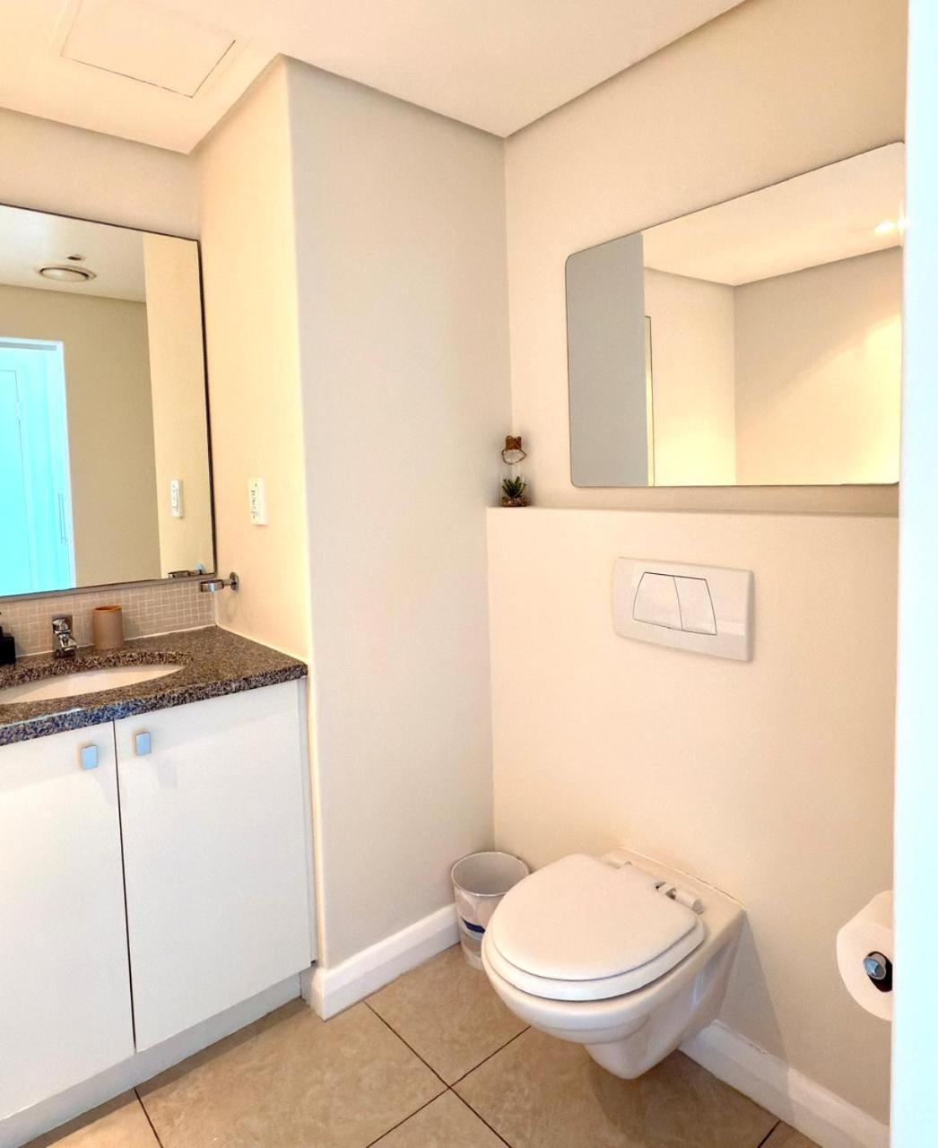 Apartamento Beautiful 2 Bedroom With Ocean Views, Bloubergstrand