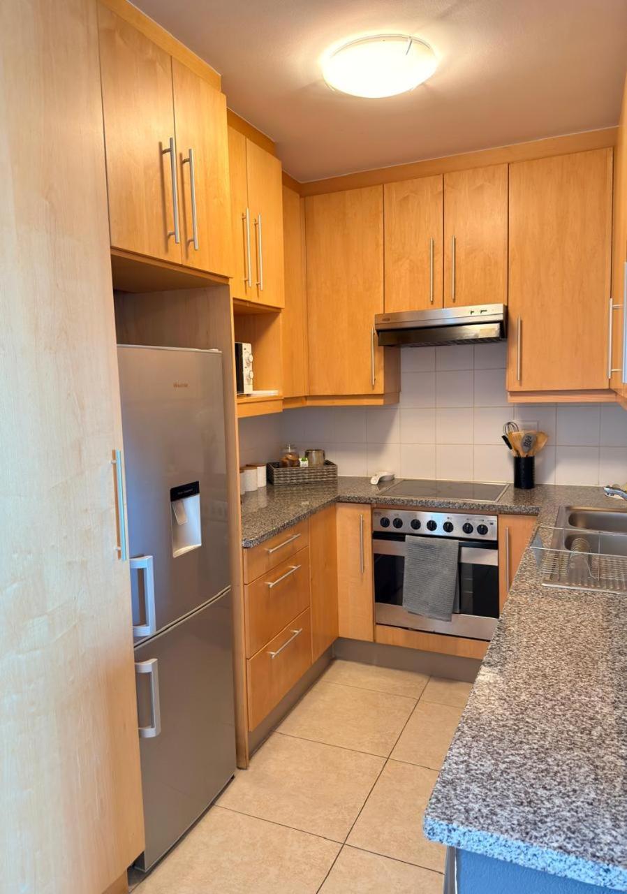 Beautiful 2 Bedroom With Ocean Views, Bloubergstrand Apartamento *